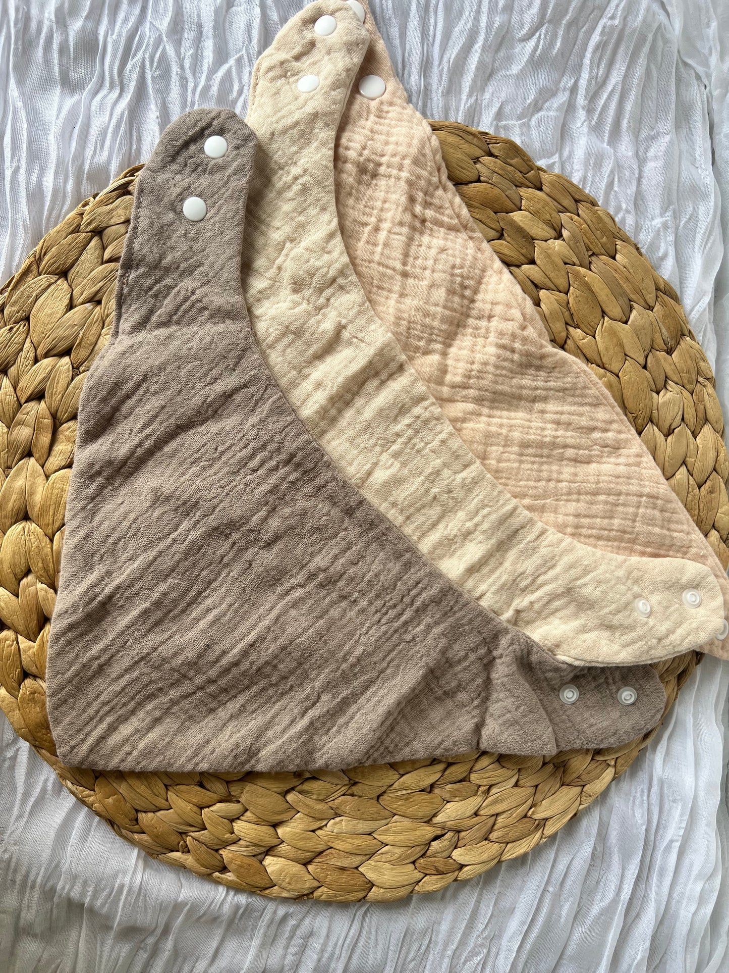 Personalisiertes Musselin-Halstuch – Dein individuelles Basic für Babys