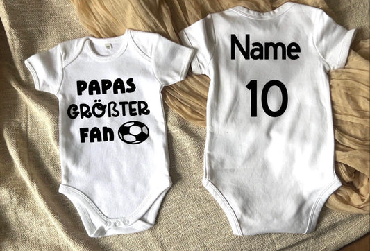 Baby Body - Papas größter Fan - Mit Wunschname und Rückennummer