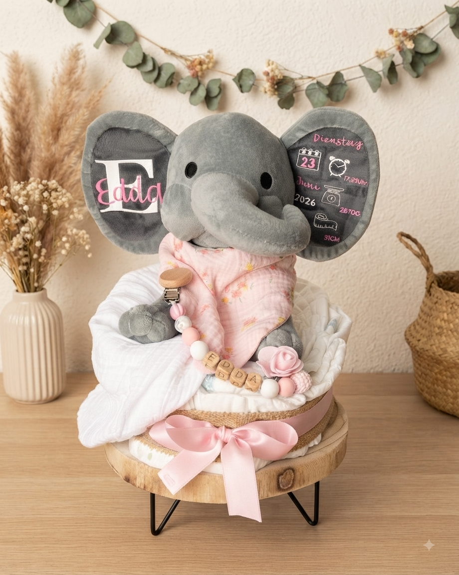 Windeltorte mit personalisiertem Elefant