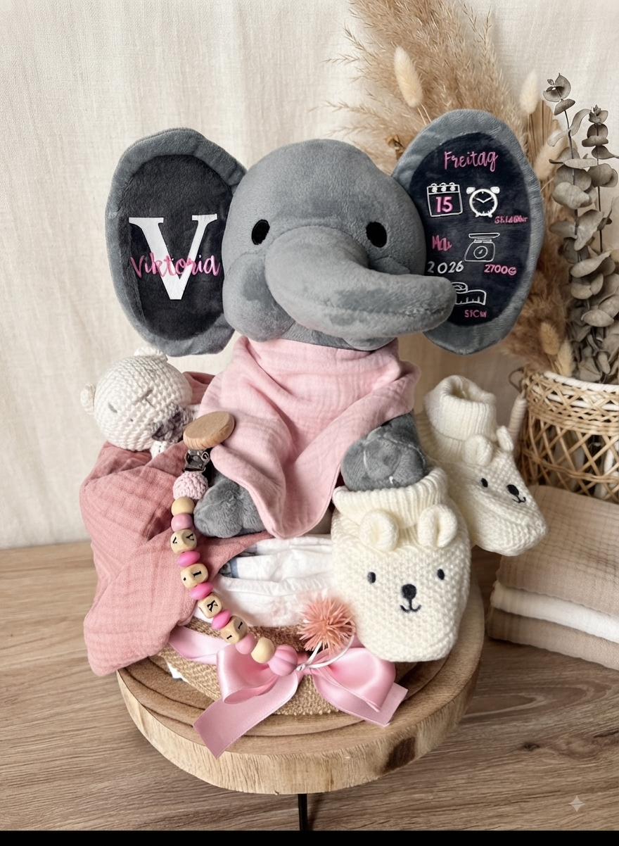 Windeltorte mit personalisiertem Elefant