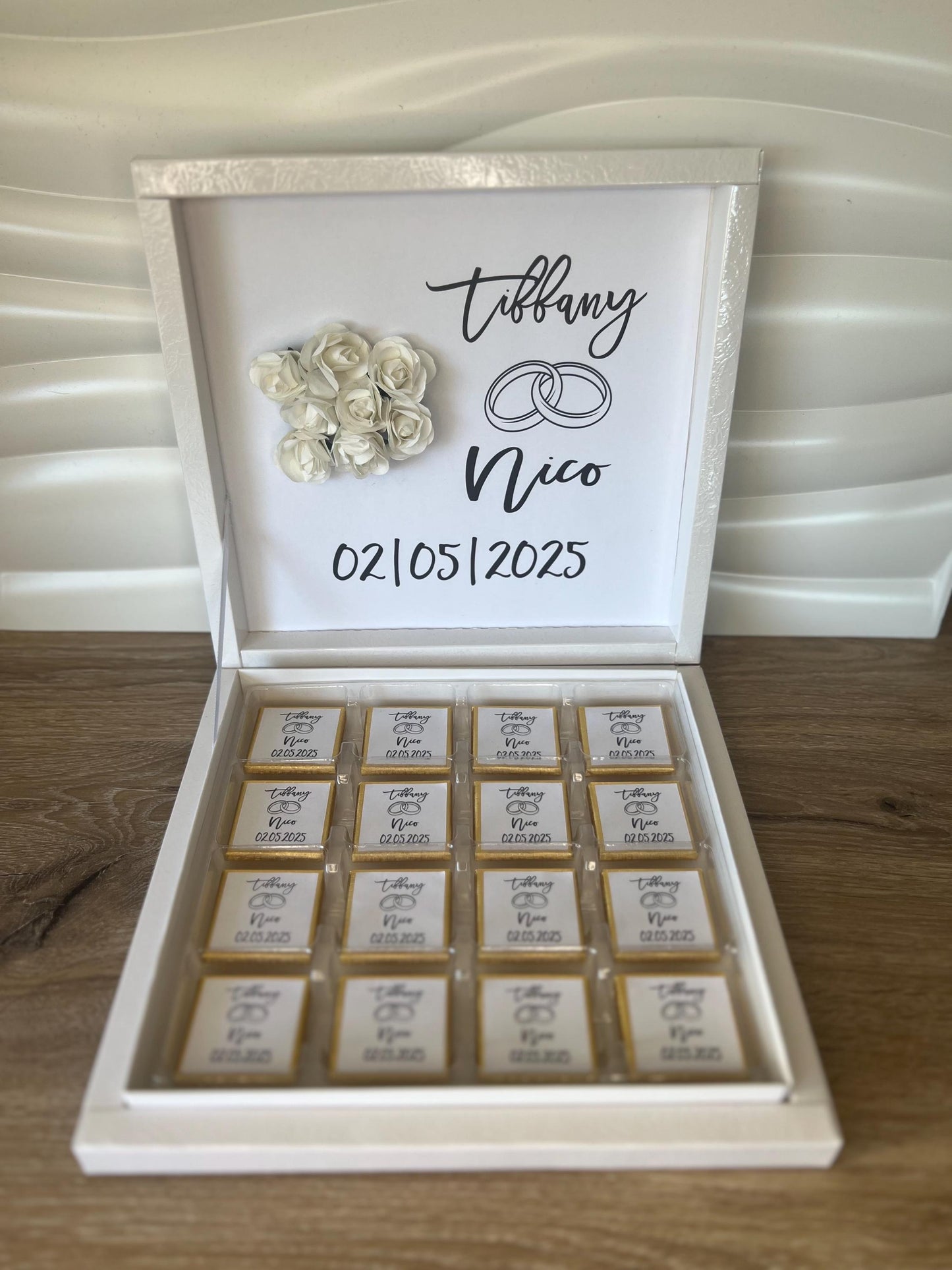 Schokobox personalisiert mit Ihrem Wunschdatum und Namen, Kuran okuyor,  Verlobung oder Hochzeit, Pralinenschachtel, Gastgeschenk