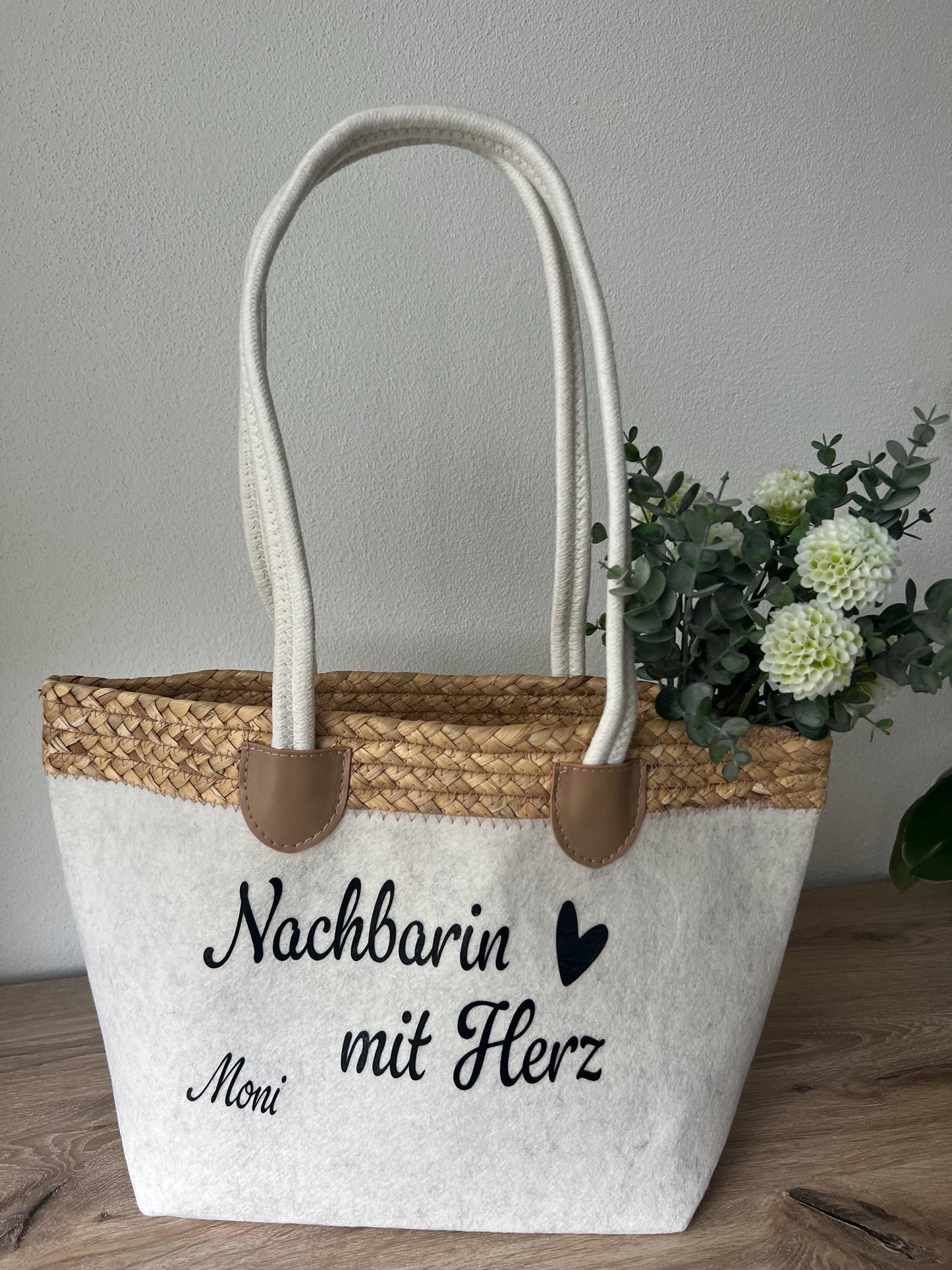 Filztasche,  mit gewebtem Rand,Shopper, Umhängetasche, Geschenkidee, Erzieherin mit Herz, Nachbarin mit Herz, Oma, Lieblingskollegin