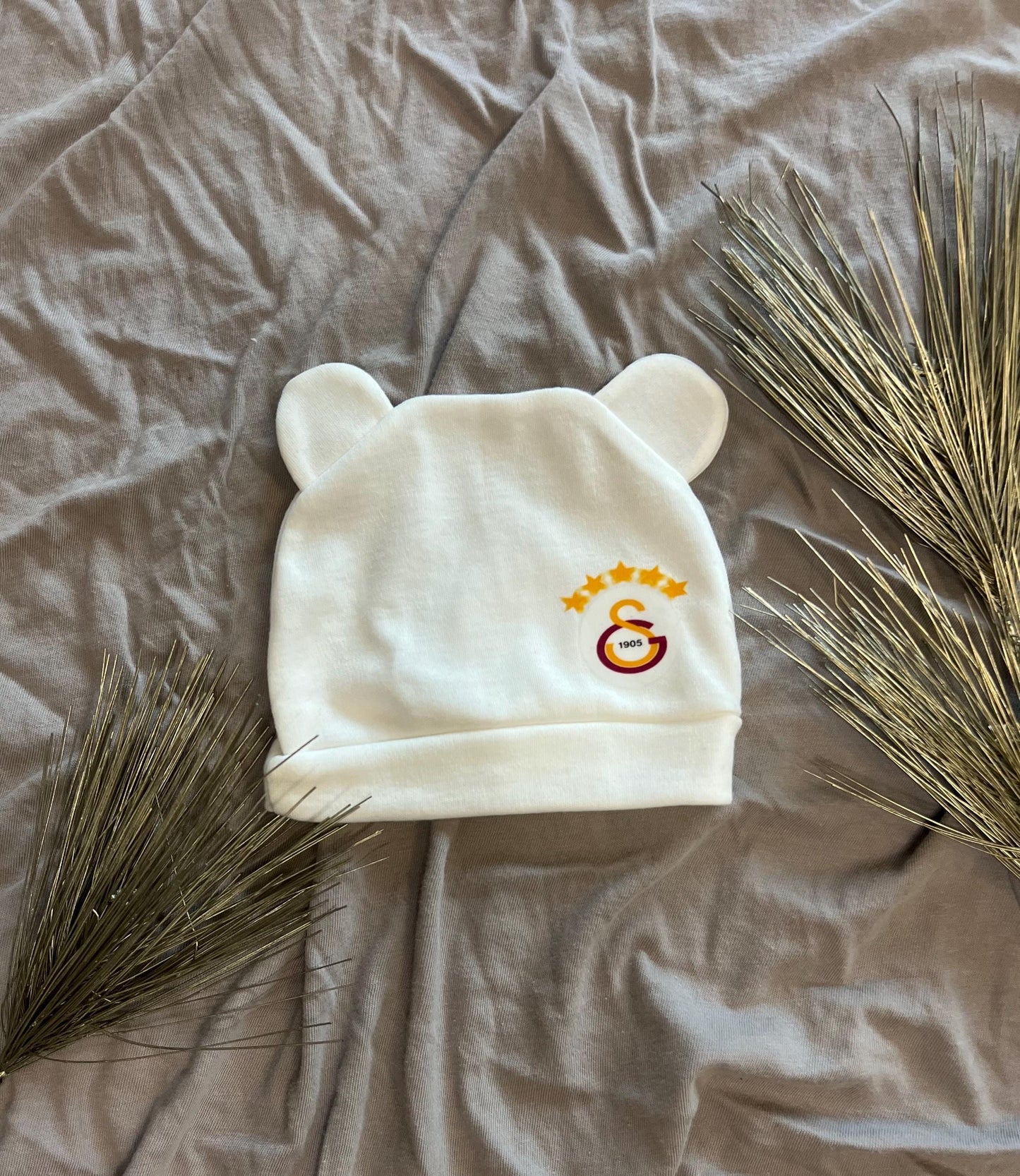 Personalisierte Babygeschenkbox Fußball-Fanset für die  kleinsten, Babybody, Mütze, Musselinhalstuch, Galatasaray, Beşiktaş, personalisiert
