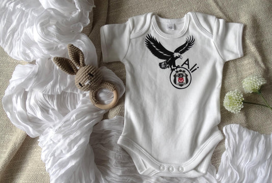 Beşiktaş Baby Body Personalisiert - Wunschname, perfektes Geschenk für die neuen Fans