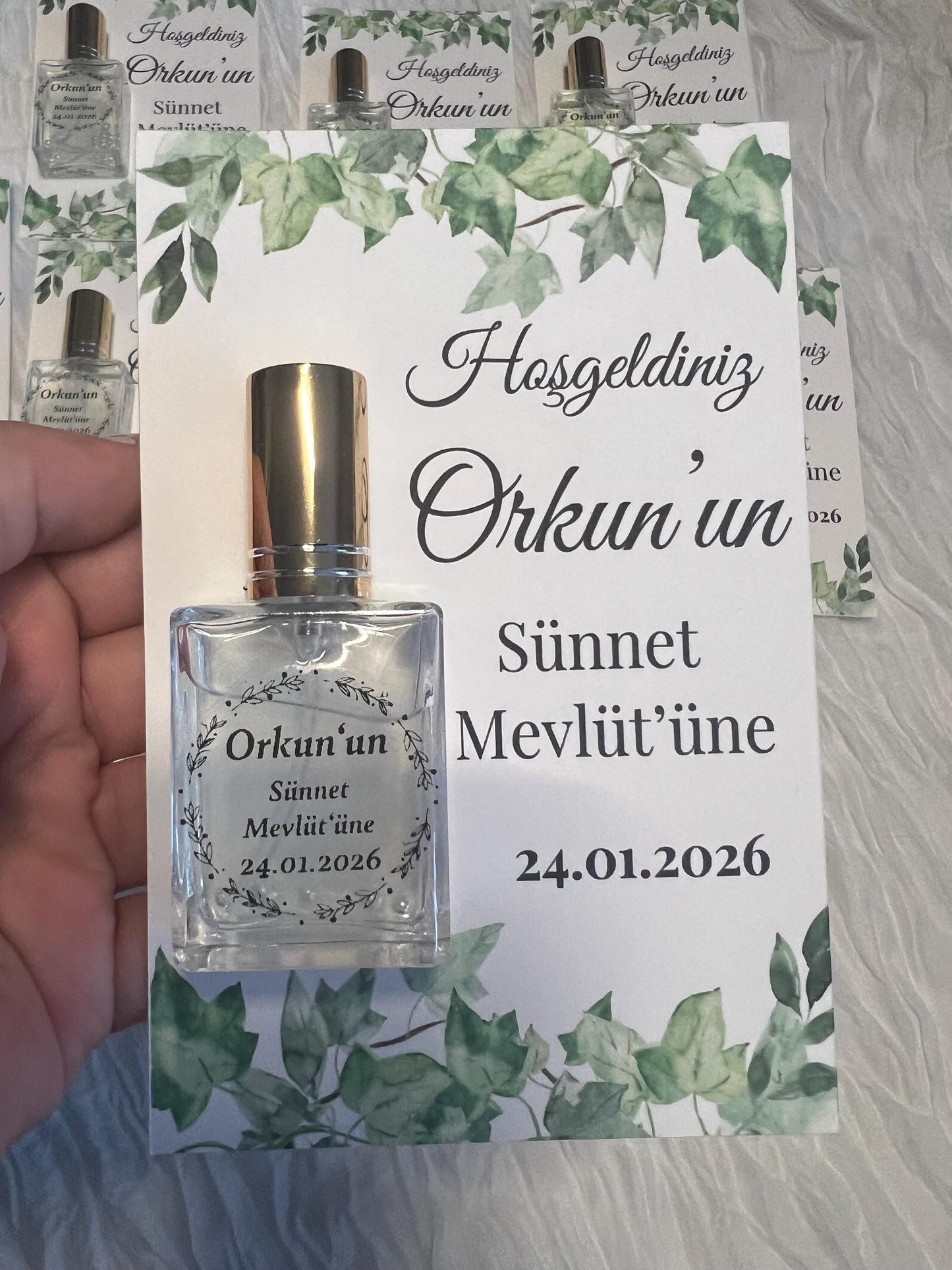 Personalisierte Mevlüt Karte, Gastgeschenk mit Kolonya Sprühflasche, Mevlüt Hediye, Tischkarte, Baby, Sünnet, Nişan, Bebek Geschenk