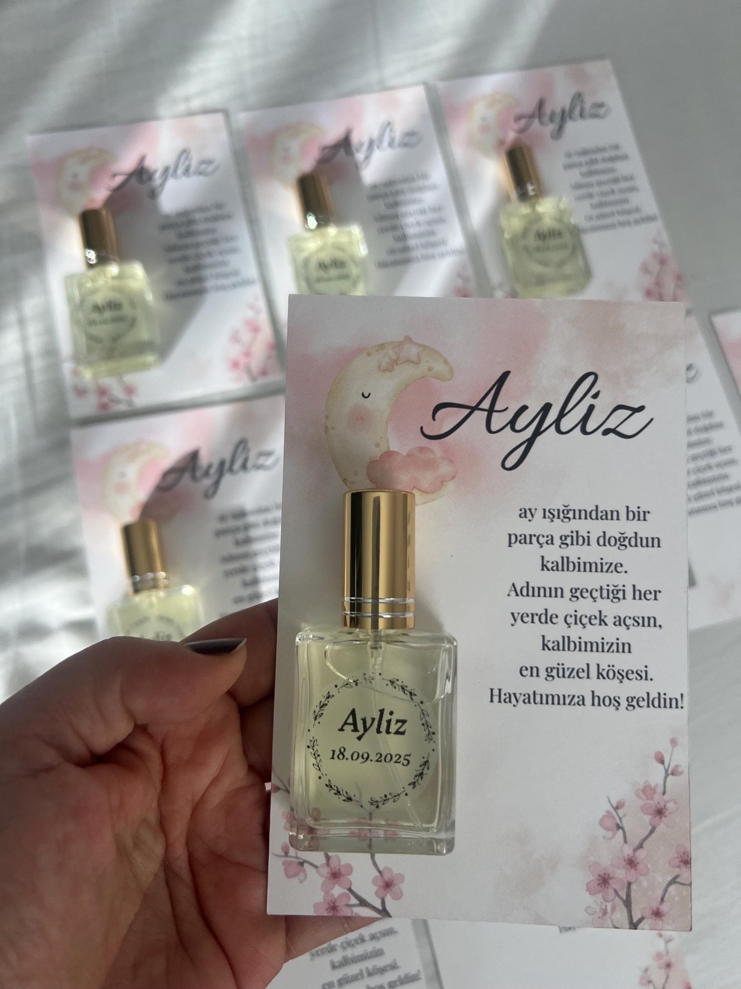 Personalisierte Mevlüt Karte, Gastgeschenk Karte mit Kolonya Sprühflasche, Mevlüt Hediye, Tischkarte, Baby, Sünnet, Nişan, Bebek Geschenk