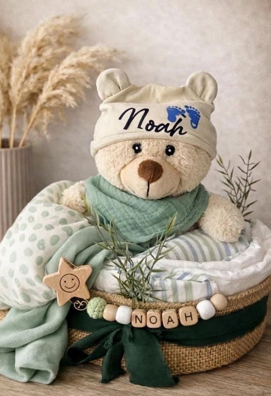 Windeltorte, personalisiert mit Namen  Babygeschenk Geburt, Taufe/ Babyshower-  Teddybär, Giraffe, Löwe, mit Schnullerkette und Babysocken