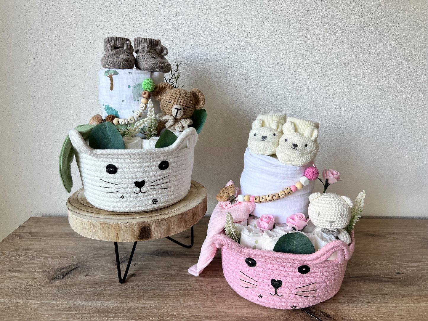 Windeltorte personalisiert, Baby Geschenkset mit Schnullerkette/Aufbewahrungskorb/Musselinhalstuch/Häkelrassel und Mulltuch