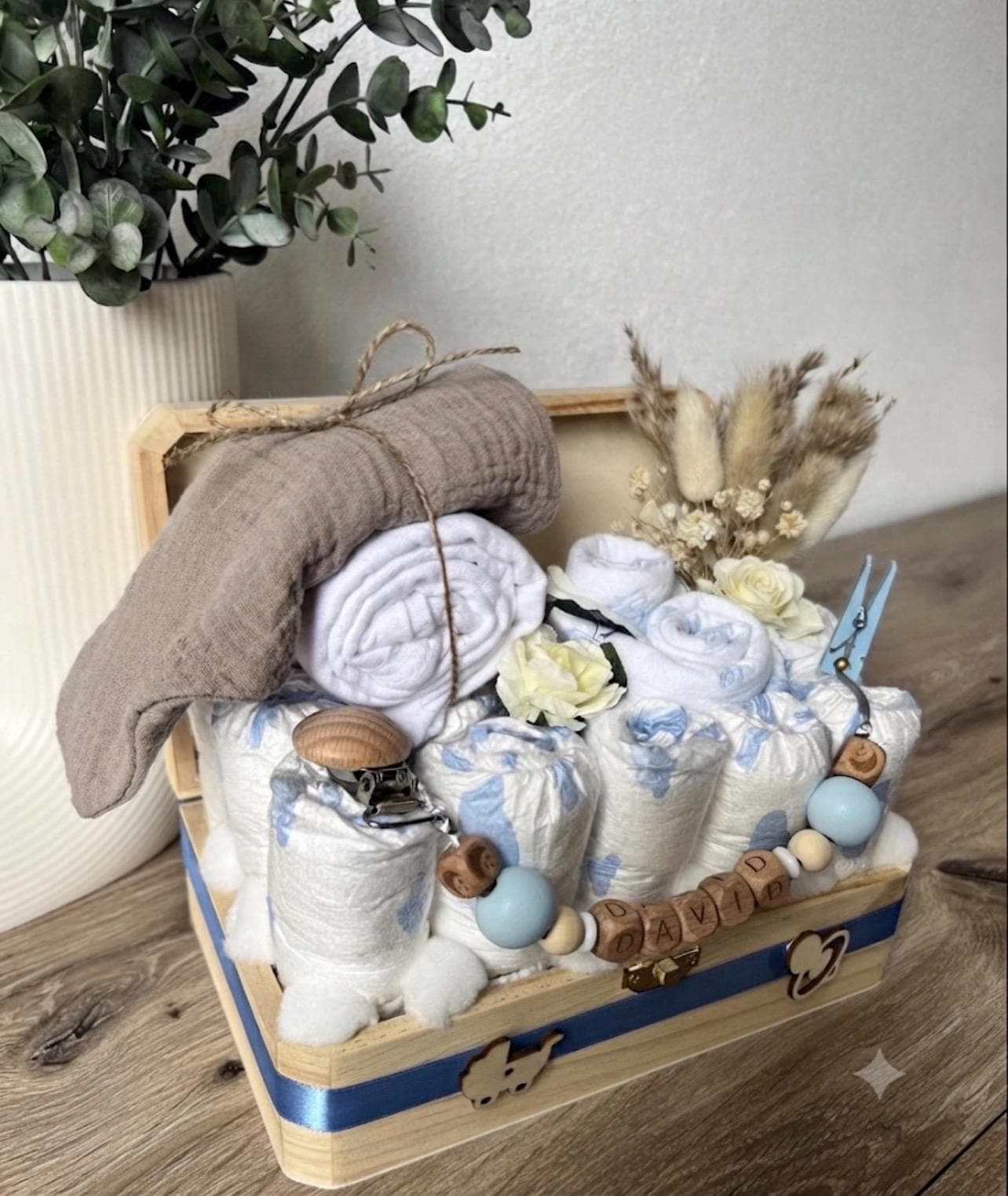 Windeltorte, Baby Geschenkset zur Geburt, Personalisierte Schnullerkette, Musselinhalstuch und Spucktuch