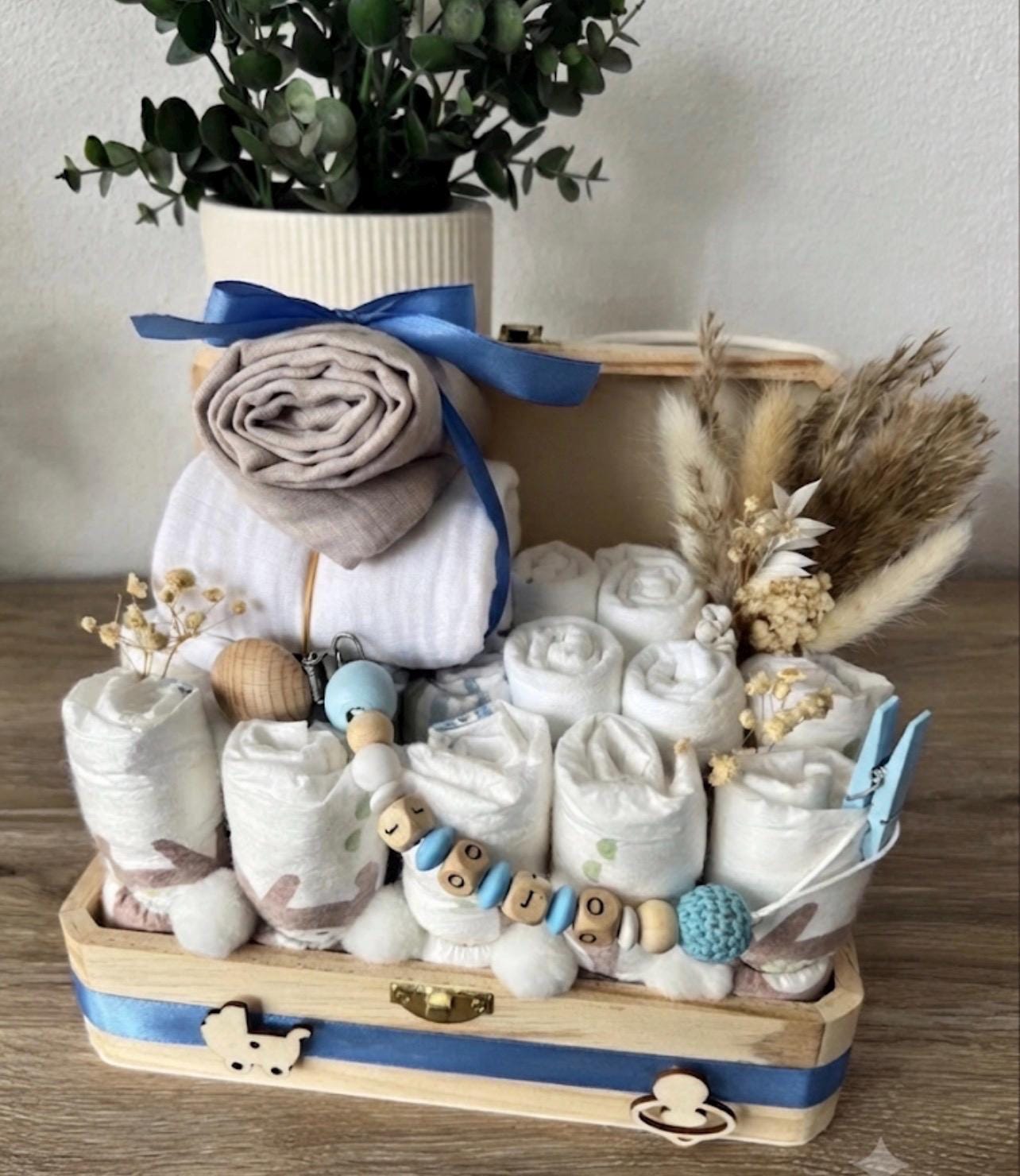 Windeltorte, Baby Geschenkset zur Geburt, Personalisierte Schnullerkette, Musselinhalstuch und Spucktuch