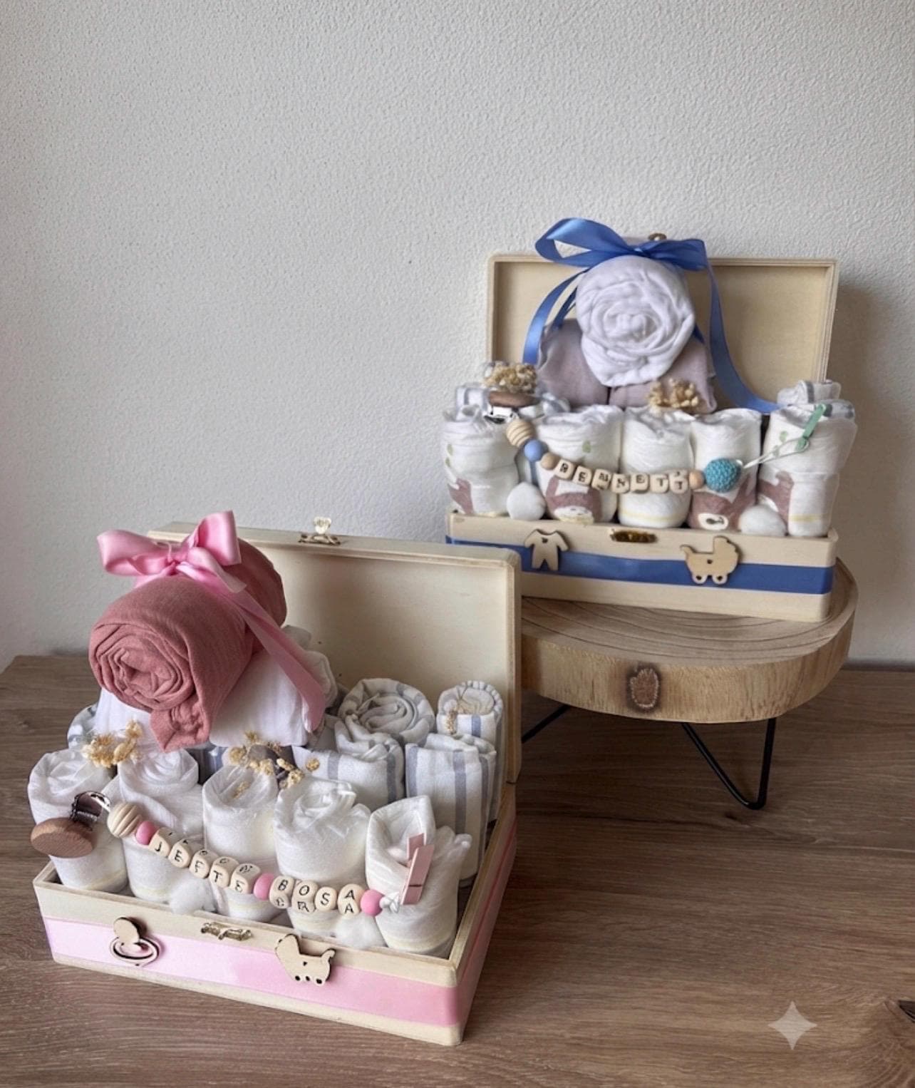 Windeltorte, Baby Geschenkset zur Geburt, Personalisierte Schnullerkette, Musselinhalstuch und Spucktuch