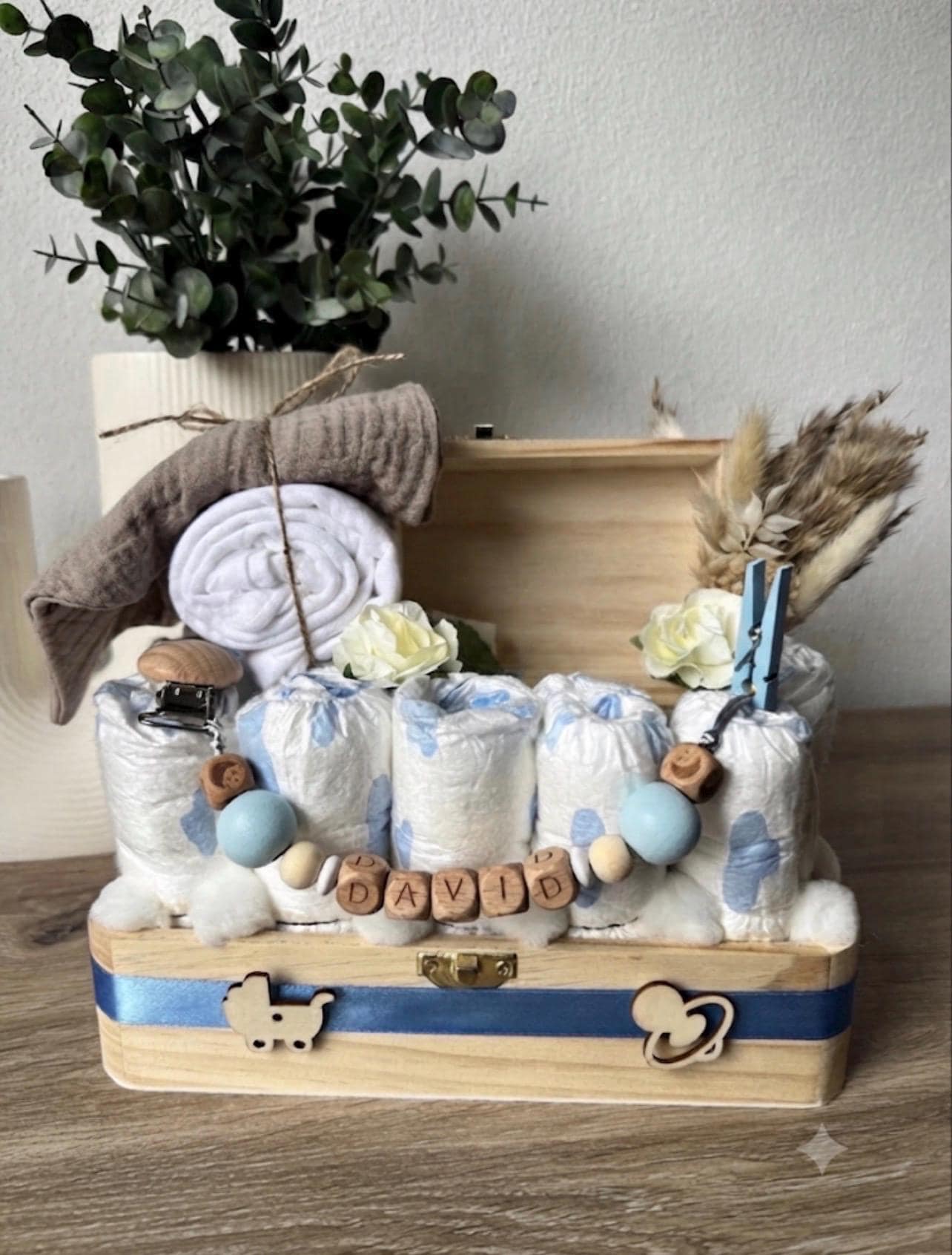 Windeltorte, Baby Geschenkset zur Geburt, Personalisierte Schnullerkette, Musselinhalstuch und Spucktuch
